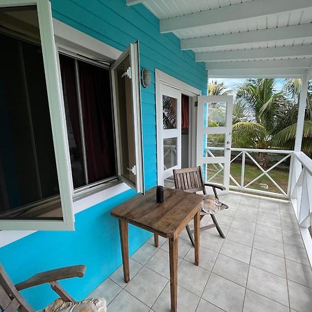 Waves Villa Guesthouse Kingstown Exterior photo